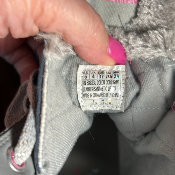 3/$25 NWOT Skechers Thinsulate 3M Snow Boots Waterproof Gray Leather. Size 5 - Picture 4 of 13